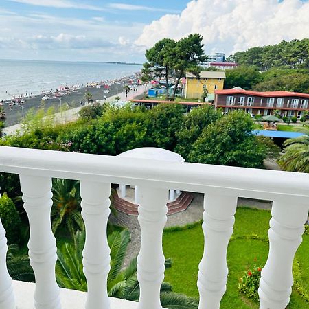 Claude Monet Beach Hotel Ureki Zewnętrze zdjęcie