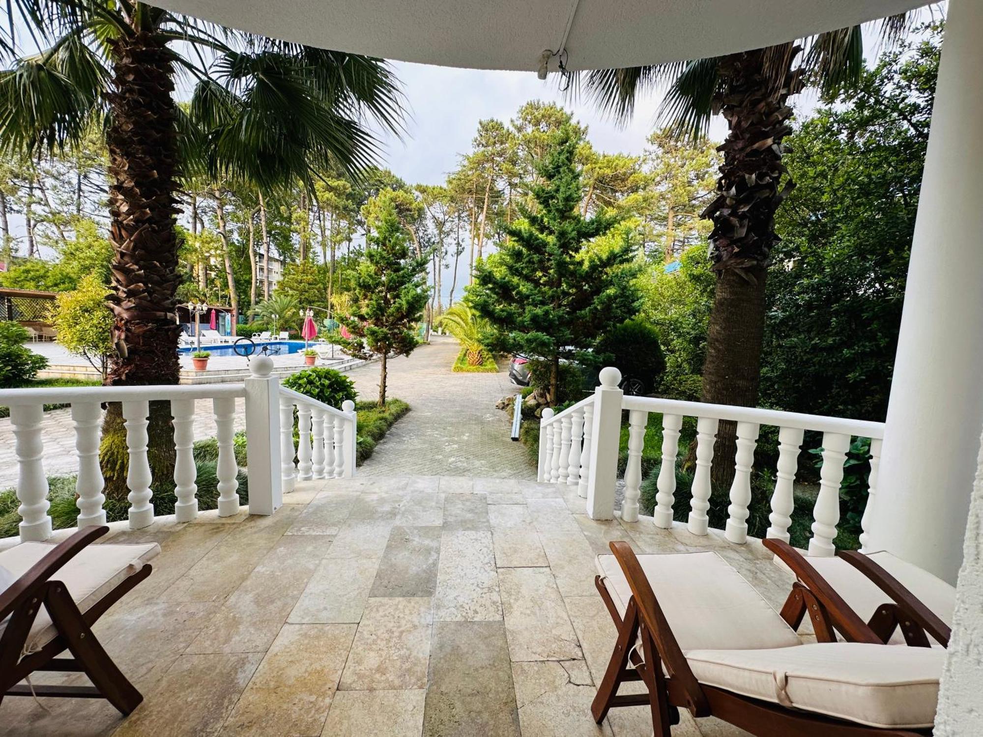 Claude Monet Beach Hotel Ureki Zewnętrze zdjęcie