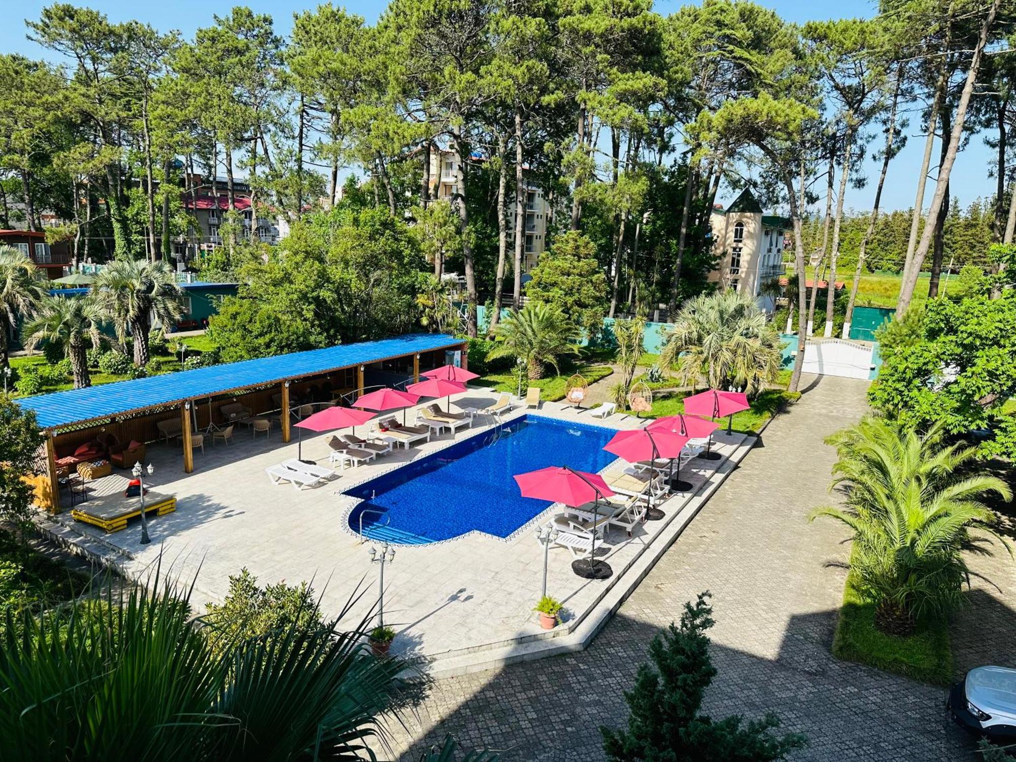 Claude Monet Beach Hotel Ureki Zewnętrze zdjęcie