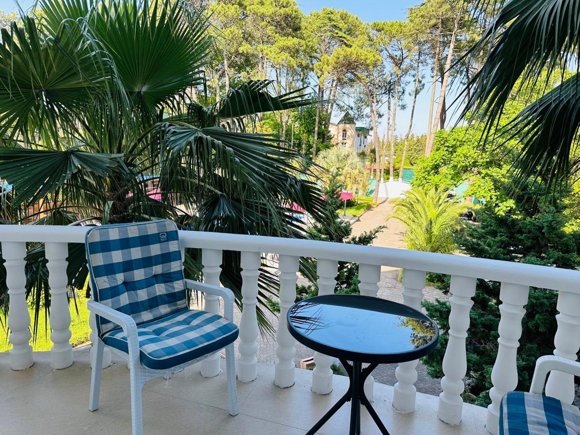 Claude Monet Beach Hotel Ureki Zewnętrze zdjęcie