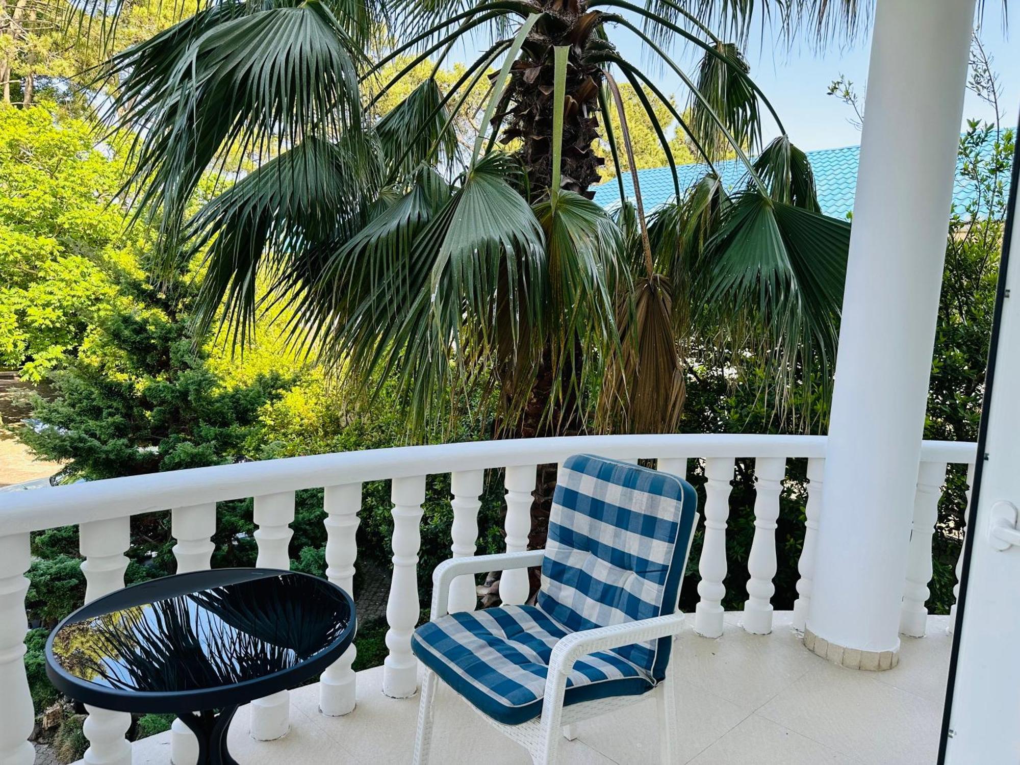 Claude Monet Beach Hotel Ureki Zewnętrze zdjęcie