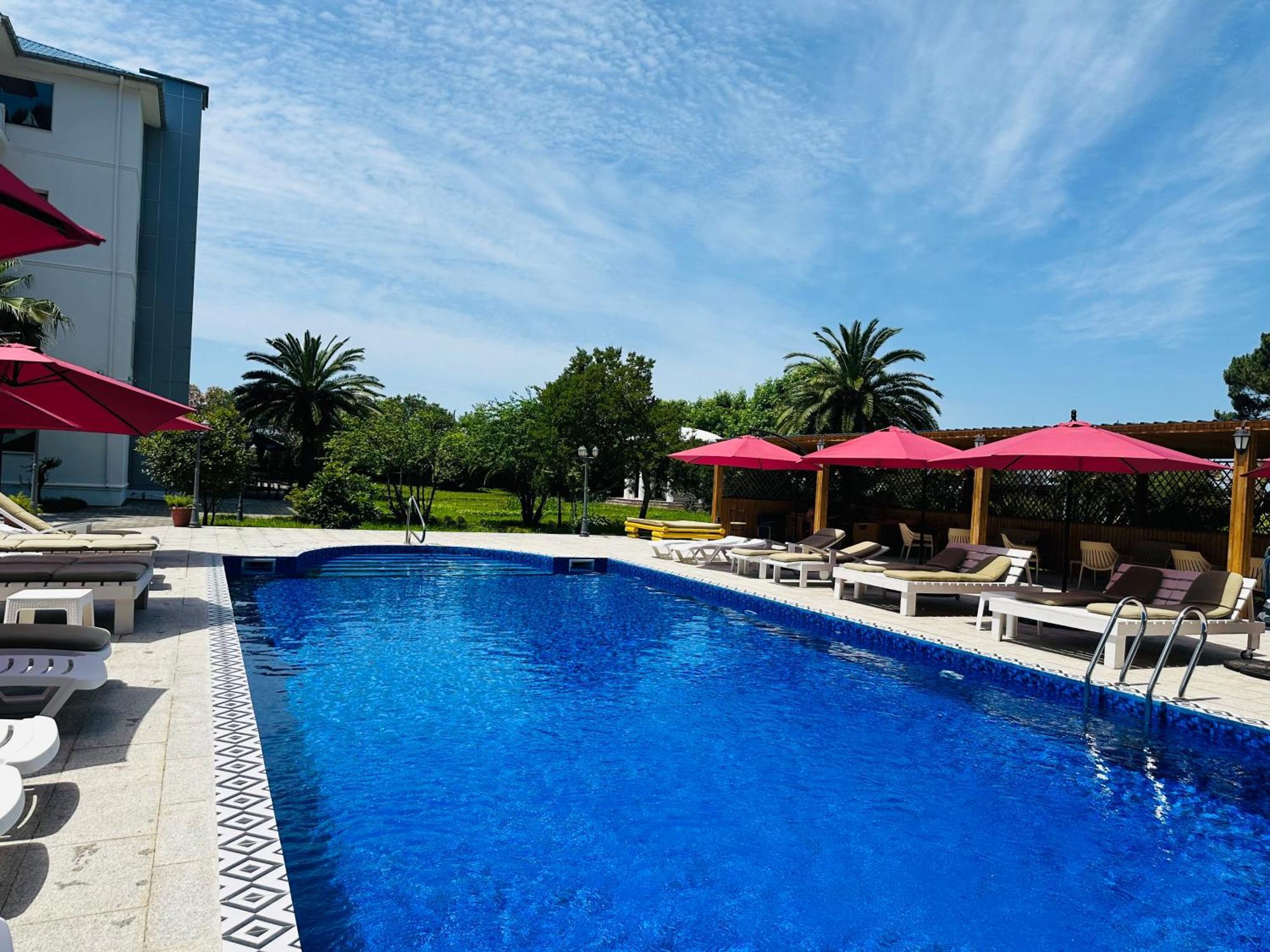 Claude Monet Beach Hotel Ureki Zewnętrze zdjęcie