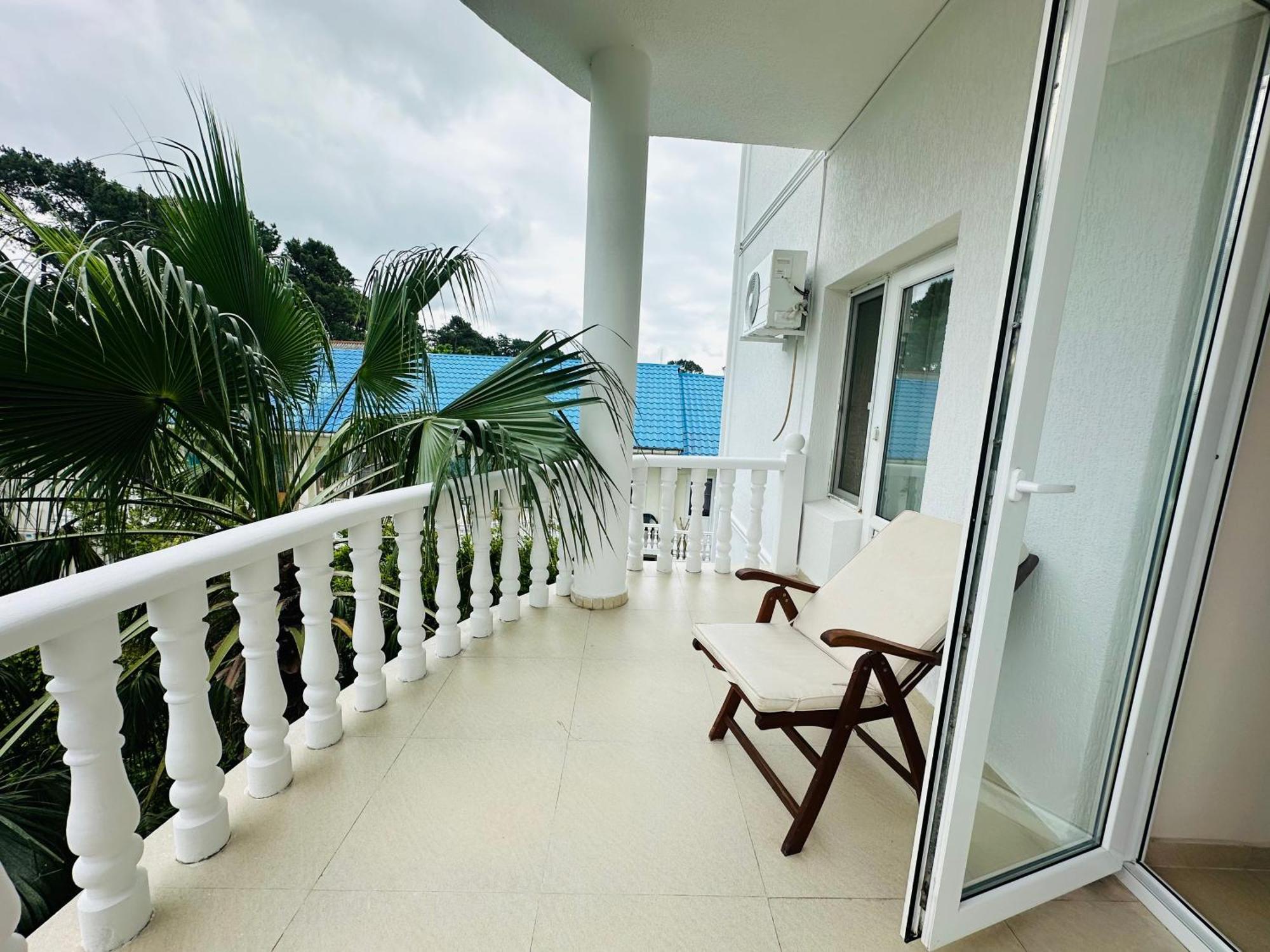 Claude Monet Beach Hotel Ureki Zewnętrze zdjęcie